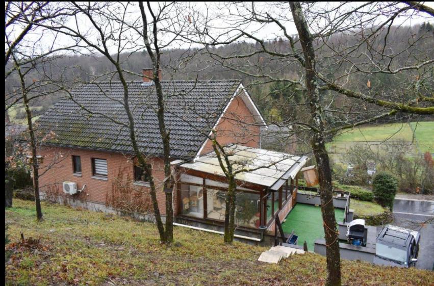 Vila Les Cinq Francais Nismes Exteriér fotografie